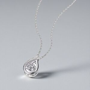 Elegant Silver Teardrop Pendant Necklace